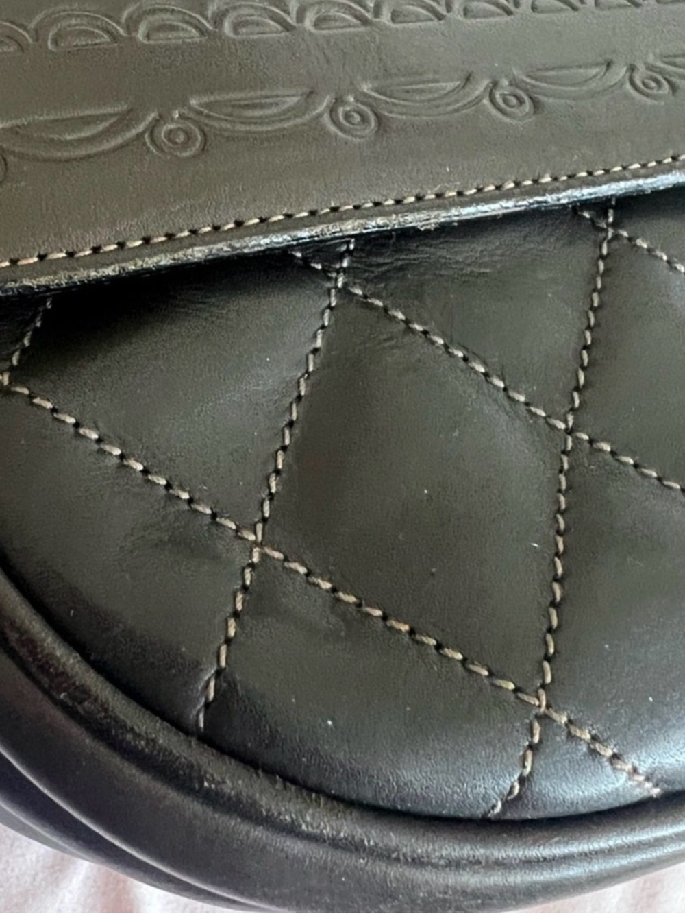 Gucci Quilted Crossbody/Shoulder Bag - Picture 8 of 15